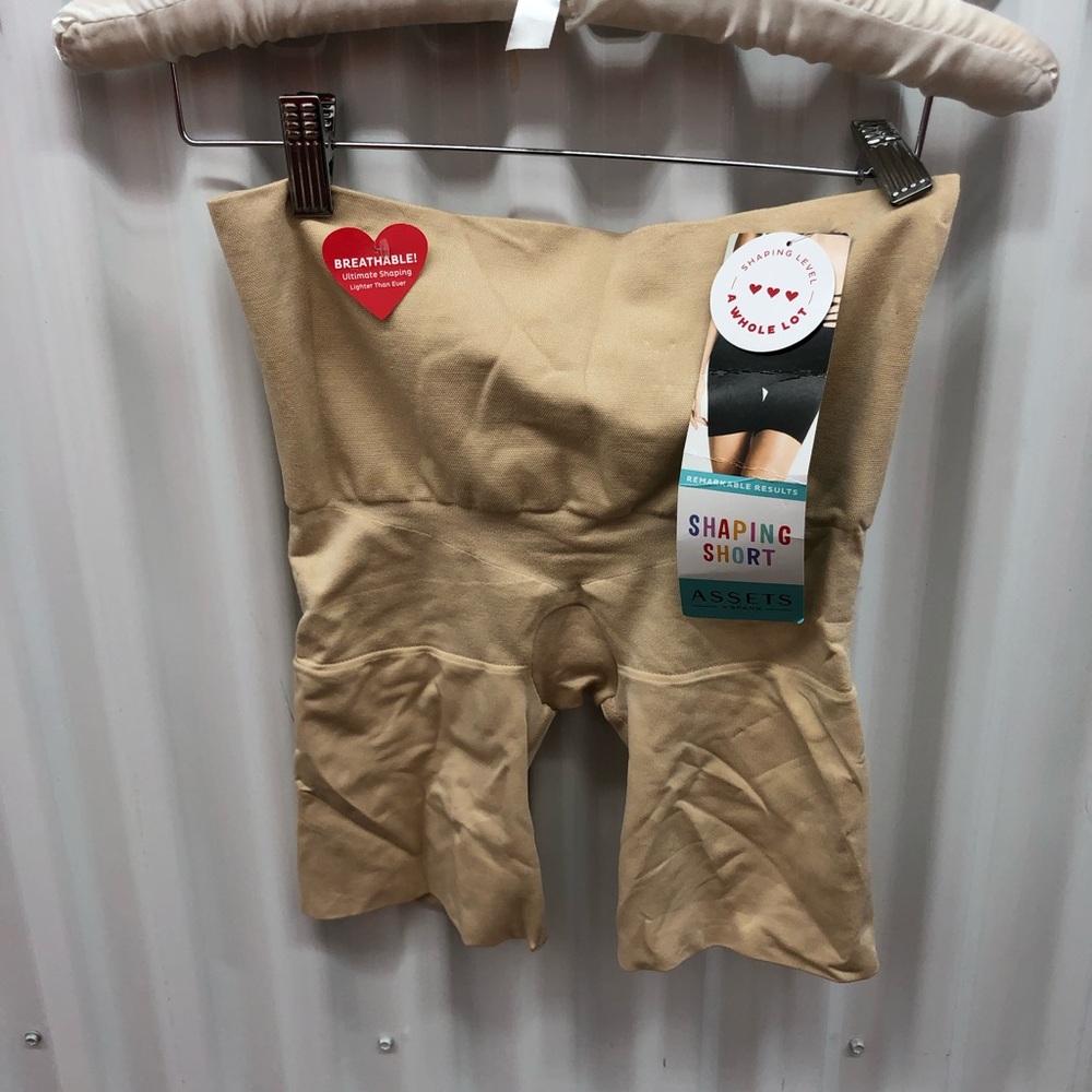 Assets Spanx Beige Shaper Size Large - Picture 2 of 11